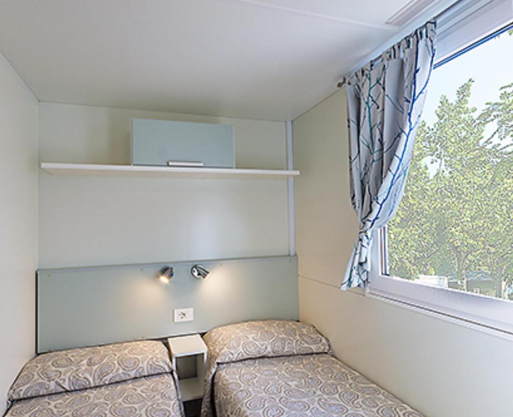 Eurocampingpacengo Hotel Lazise Exterior photo